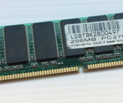 Módulo DIM DDR 256MB PC2700