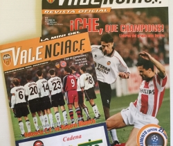 Revista Oficial Valencia CF Número 9, Octubre de 1999. Con suplemento de la Champions League.