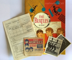 Álbum de cromos The Beatles Bruguera 1966 + 2 cromos + sobre + cupón garantía Faltan 17 cromos