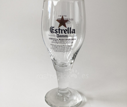 Copa de cerveza Estrella DAMM – Cerveza Mediterránea