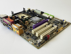 Placa Base GIGABYTE GA-8SIMLH rev: 3.2