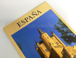 Libro ilustrado de promoción turística de España – Ministerio de Información y Turismo