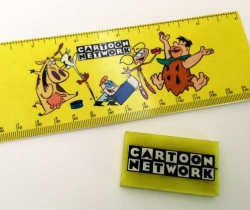 Regla + Goma de borrar Cartoon Network – inches, centímetros y milímetros